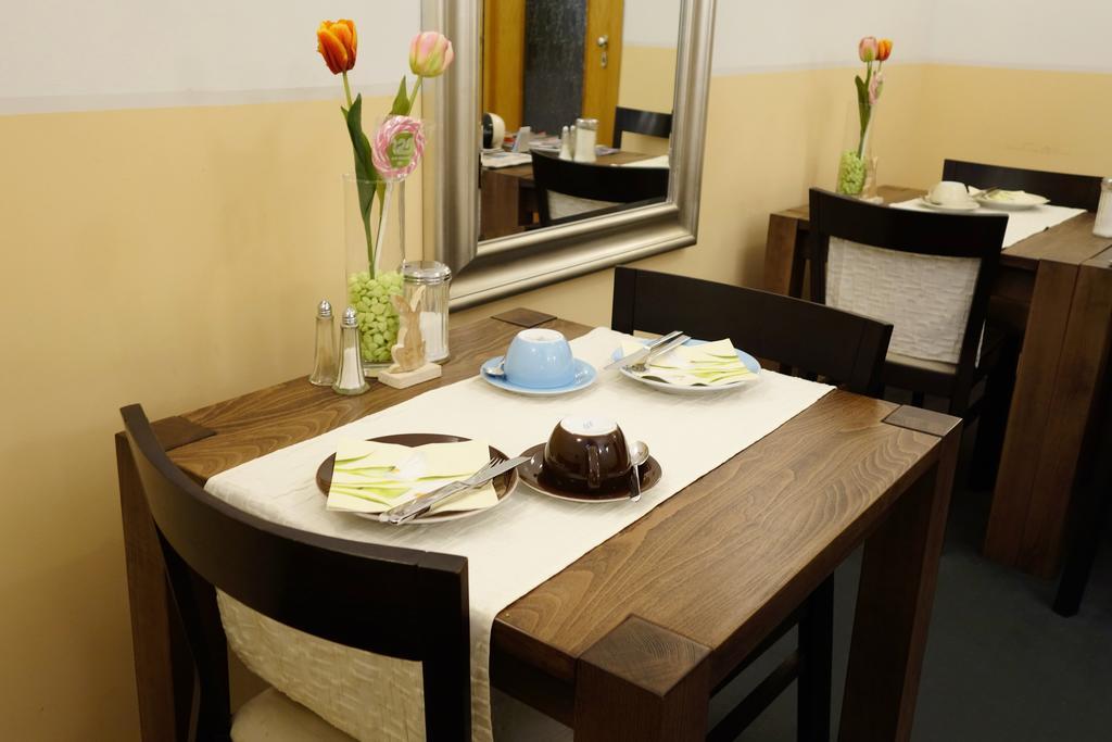 Pension Am Helenenwall Cologne Extérieur photo